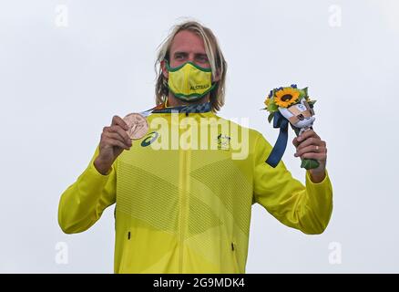 Chiba, Japan. Juli 2021. Owen Wright nimmt an der Preisverleihung des Herren-Surf-Finales am Tsurigasaki Surfing Beach in der Präfektur Chiba, Japan, am 27. Juli 2021 Teil. Quelle: Du Yu/Xinhua/Alamy Live News Stockfoto