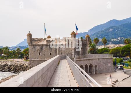 Alte Festung in Menton, Südfrankreich Stockfoto