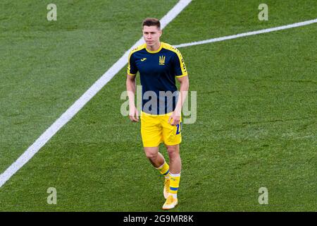Rom, Italien - 03. Juli: Mykola Matviyenko aus der Ukraine macht sich während des UEFA Euro 2020 Championship Quarter-Final-Spiels zwischen der Ukraine und England warm Stockfoto