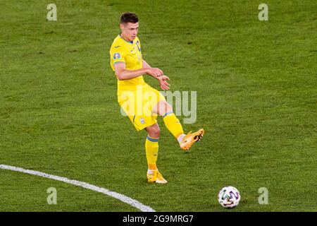Rom, Italien - 03. Juli: Mykola Matviyenko aus der Ukraine spielt beim Viertelfinalspiel der UEFA Euro 2020 zwischen der Ukraine und eng Stockfoto