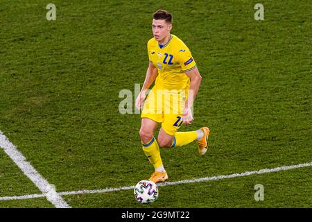 Rom, Italien - 03. Juli: Mykola Matviyenko aus der Ukraine im Einsatz während des UEFA Euro 2020 Championship Quarter-final match zwischen der Ukraine und England Stockfoto