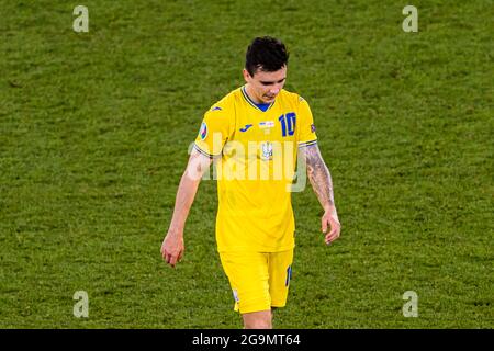 Rom, Italien - 03. Juli: Mykola Shaparenko aus der Ukraine wurde zerschlagen, nachdem er England während des UEFA Euro 2020 Championship Quarter-Finales besiegt hatte Stockfoto