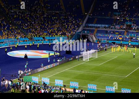 Rom, Italien - 03. Juli: Ukrainische Spieler werden von ihren Fans unterstützt, nachdem sie während des UEFA Euro 2020 Championship Quarter-Finales von England besiegt wurden Stockfoto