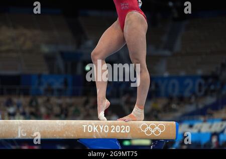 Die britische Amelie Morgan am Balancebam beim Finale der Frauen-Teams im Ariake Gymnastik Center am vierten Tag der Olympischen Spiele in Tokio 2020 in Japan. Bilddatum: Dienstag, 27. Juli 2021. Stockfoto