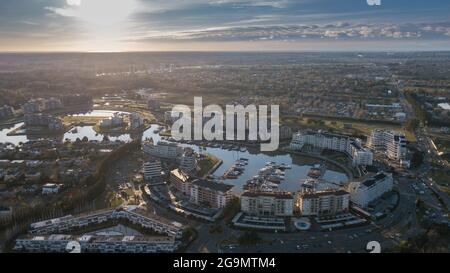 Luftaufnahme des privaten Viertels von Nordelta, mit seinen Yachten, in Buenos Aires, Argen Stockfoto