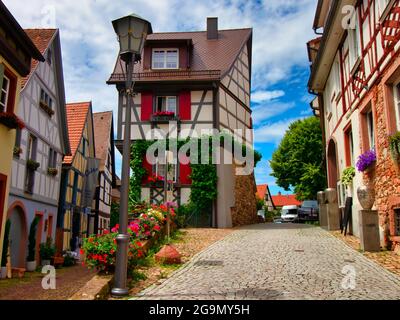 Blick Auf Das Alte Dorf Gengenbach Mit Seinen Alten Häusern Im Schwarzwald In Deutschland Stockfoto