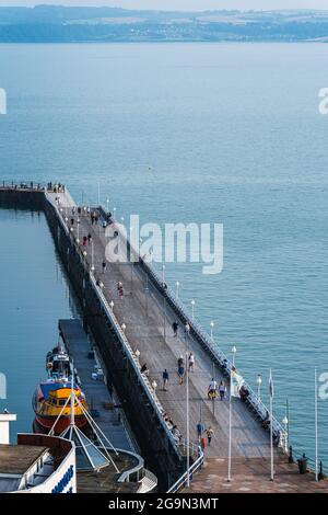 Blick auf den Princess Pier in Torquay, Devon, England Stockfoto