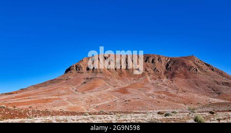 Fahrt durch das Damaraland in Namibia Stockfoto