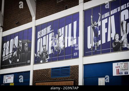 Cobbold Stand Außenfenster Facelift, Portman Road, Ipswich, Großbritannien - 23. Juli 2021 Stockfoto