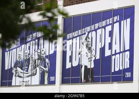 Cobbold Stand Außenfenster Facelift, Portman Road, Ipswich, Großbritannien - 23. Juli 2021 Stockfoto