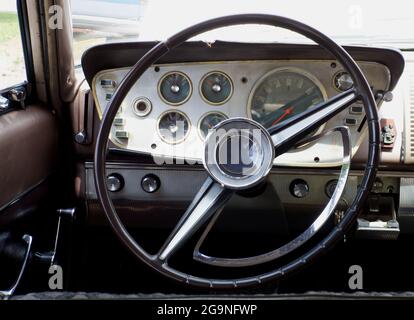 Ein Innenraum eines alten Autos Stockfoto