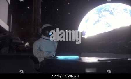 Astronaut arbeitet auf seinem wissenschaftlichen Laptop in einer Weltraumkolonie auf einem der Planeten. 3d-Rendering Stockfoto
