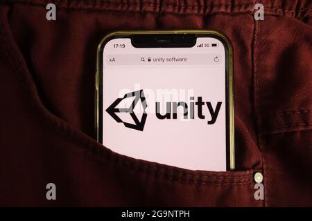 KONSKIE, POLEN - 22. Juli 2021: Unity Software Inc Logo auf dem Mobiltelefon Stockfoto
