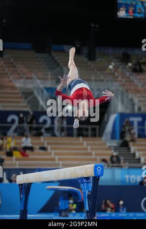 Arlake Gymnastik Center, Tokio, Japan. Juli 2021. Womens Team Artistic Gymnastics Finale, Tag 4 der Olympischen Sommerspiele 2020 in Tokio; Sunisa Lee vom Team United States am Balken Credit: Action Plus Sports/Alamy Live News Stockfoto