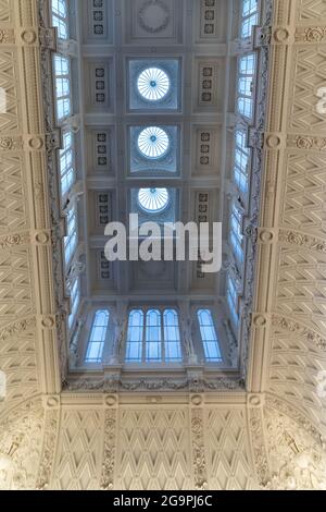 CAMBRIDGE ENGLAND FITZWILLIAM MUSEUM IM INNEREN DER DEKORIERTEN DECKE Stockfoto