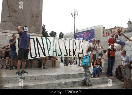 Rom, Italien. Juli 2021. Rom, Protest gegen den von IO Apro organisierten Grünen Pass Bild: Kredit: Independent Photo Agency/Alamy Live News Stockfoto