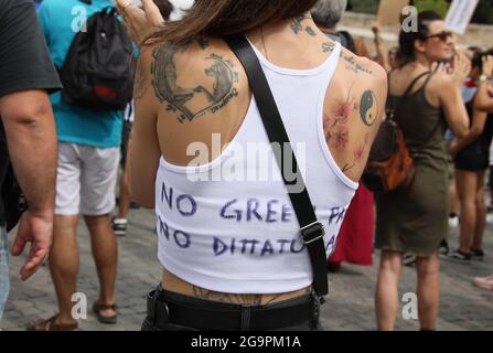 Rom, Italien. Juli 2021. Rom, Protest gegen den von IO Apro organisierten Grünen Pass Bild: Kredit: Independent Photo Agency/Alamy Live News Stockfoto
