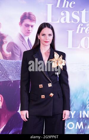 Felicity Jones nimmt an der Premiere Ihres Liebsten in Großbritannien im Ham Yard Hotel in Soho, London, Teil. Bilddatum: Dienstag, 27. Juli 2021. Stockfoto