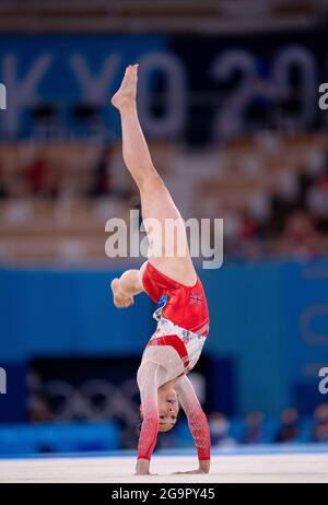 Arlake Gymnastik Center, Tokio, Japan. Juli 2021. Women Team Artistic Gymnastics, Tag 4 der Olympischen Sommerspiele 2020 in Tokio; Jessica Gadirova aus Großbritannien im Bodenrotation Credit: Action Plus Sports/Alamy Live News Stockfoto