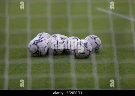 Bournemouth, Großbritannien. Juli 2021. Matchballs während des Freundschaftsspiels zwischen AFC Bournemouth und Chelsea FC im Vitality Stadium in Bournemouth, England Credit: SPP Sport Press Foto. /Alamy Live News Stockfoto