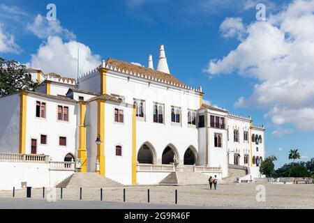 Der Königspalast, Sintra, Lissabon-Viertel, Portugal, auch der Palast von Sintra oder der Stadtpalast genannt. Der Palast, einst eine königliche Residenz und jetzt Stockfoto