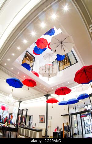 Les Parapluies de Cherbourg Manufacture, Cherbourg, Abteilung Manche, Cotentin, Normandie, Frankreich Stockfoto