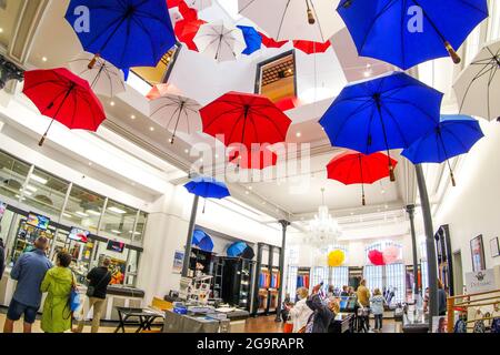 Les Parapluies de Cherbourg Manufacture, Cherbourg, Abteilung Manche, Cotentin, Normandie, Frankreich Stockfoto