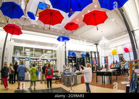 Les Parapluies de Cherbourg Manufacture, Cherbourg, Abteilung Manche, Cotentin, Normandie, Frankreich Stockfoto