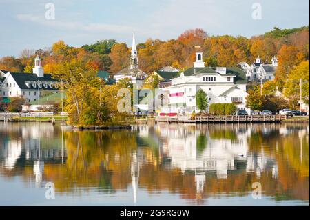 Blick auf Meredith, New Hampshire vom M/S Mount Washington, Lake Winnipesaukee, NH, USA Stockfoto