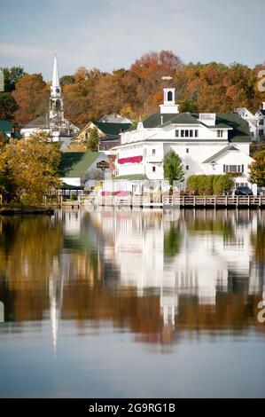 Blick auf Meredith, New Hampshire vom M/S Mount Washington, Lake Winnipesaukee, NH, USA Stockfoto