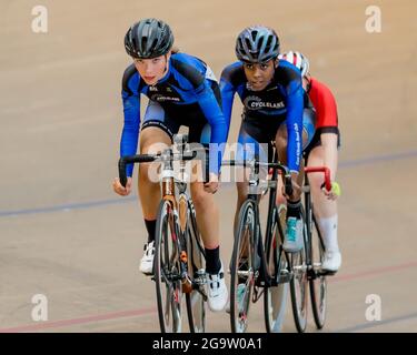 Morven Yeoman und Imani Pereira-James, Scottish National Youth Track Cycling Championships 2019, Sir Chris Hoy Velodrome, Glasgow Stockfoto