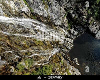 Schöner Minh langer Wasserfall in der Provinz Quang Ngai in Zentralvietnam Stockfoto