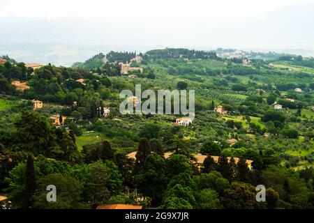 Panoramablick von Perugia auf die umbrischen Hügel in Italien Stockfoto