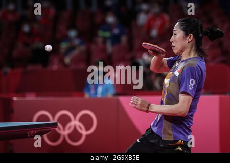 Tokio, Japan. Juli 2021. Die Singapurerin Yu Mengyu tritt beim Viertelfinale der Frauen beim Tischtennis bei den Olympischen Spielen 2020 in Tokio, Japan, am 28. Juli 2021 an. Quelle: Pan Yulong/Xinhua/Alamy Live News Stockfoto