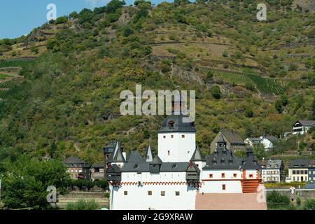 Die Burg Pfalzgrafenstein ist eine Mautburg auf der Insel Falkenau am Rhein bei Kaub. Stockfoto