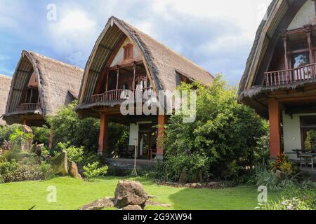 Bali, 23. März 2020. Strohdachbungalow an der Nordostküste von Bali, Indonesien Stockfoto