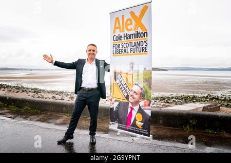 Alex Cole-Hamilton, MSP für Edinburgh West, gibt seinen Antrag bekannt, der nächste Vorsitzende der schottischen Liberaldemokraten im Boardwalk Beach Club in Edinburgh zu werden. Bilddatum: Mittwoch, 28. Juli 2021. Stockfoto