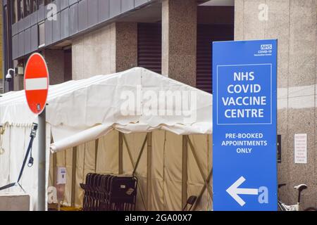 NHS Covid Vaccine Centre in, Wembley, London, UK, 2021. Stockfoto