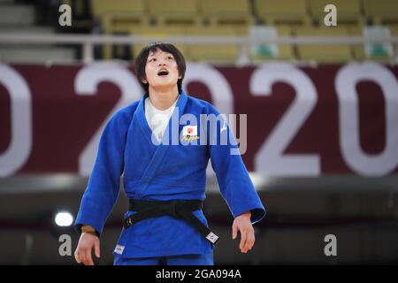 28-07-2021 JUDO: OLYMPISCHE SPELEN: TOKIO JAPAN der Japaner Chizuru Arai gewinnt bei den Olympischen Spielen am 28. Juli die goldene Medaille gegen Michaela Polleres aus Österreich mit 70 kg. 2021 im Nippon Budogan Park in Tokio, Japan Foto von SCS/Soenar Chamid Stockfoto