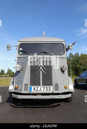 Altes Citroën-Fahrzeug. Der Citroën H Van, Typ H, H-Type oder HY ist ein Paneelvan, der zwischen 1947 und 1981 vom französischen Automobilhersteller Citroën produziert wurde. Stockfoto