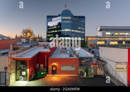 Provo, Utah, USA Stadtbild in der Innenstadt bei Dämmerung. Stockfoto