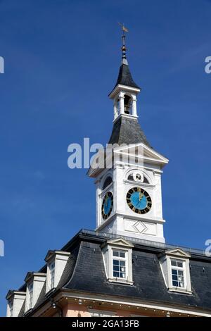 Marktplatz in Aalen: Spionatsturm auf dem historischen Rathaus, Landkreis Ostalb, Baden-Württemberg, Deutschland Stockfoto
