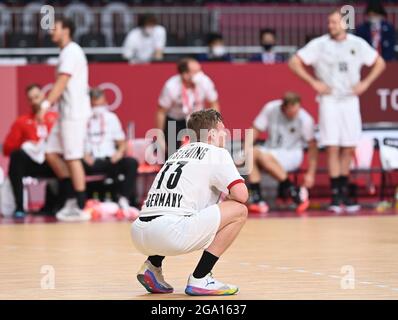 Tokio, Japan. Juli 2021. Handball: Olympia, Frankreich - Deutschland, Vorrunde, Gruppe A, Spieltag 3. Hendrik Pekeler enttäuscht. Quelle: Swen Pförtner/dpa/Alamy Live News Stockfoto