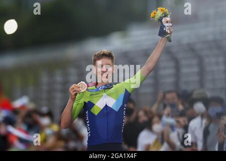 Tokio, Japan. Juli 2021. Podium Tadej POGACOR (SLO) 3. Bronzemedaille während der Olympischen Spiele Tokio 2020, Radrennen Männer am 24. Juli 2021 auf dem Fuji International Speedway in Oyama, Japan - Foto Kishimoto/DPPI/LiveMedia Kredit: Unabhängige Fotoagentur/Alamy Live News Stockfoto