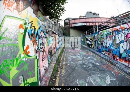 Der Graffiti-Bereich Tunnel, London Stockfoto