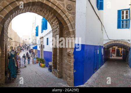 Backstreet Souk der Medina von Skala de la Kasbah, Essaouira, Marokko Stockfoto