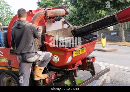 Transportwagen auf der Straßenseite bereit für die Lieferung Beton auf Hausbaustelle London England Großbritannien Stockfoto