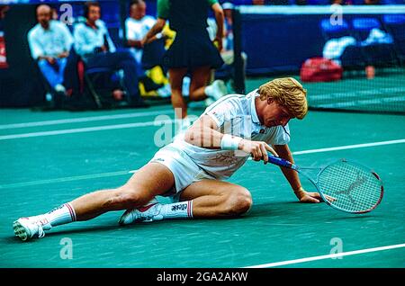 Boris Becker (GER) beim US Open Tennis 1985. Stockfoto