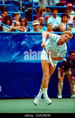 Boris Becker (GER) gewinnt die Meisterschaft bei den US Open Tennis 1989. Stockfoto