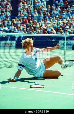 Boris Becker (GER) gewinnt die Meisterschaft bei den US Open Tennis 1989. Stockfoto